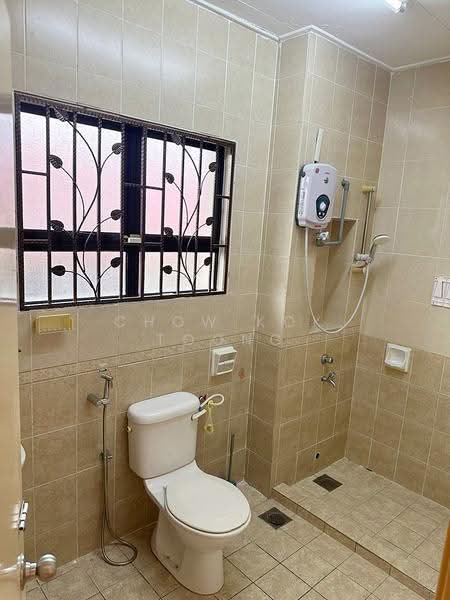 Rumah Teres 2-Tingkat untuk Dijual di Bandar Kinrara (Selangor) - Chow Kok Toong - Bathroom - PropertyGuru.com.my