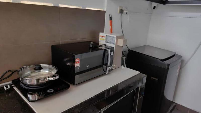 Apartment for Rent at Pangsapuri Akasia (Bandar Botanic) - Ivy Por - Kitchen - PropertyGuru.com.my