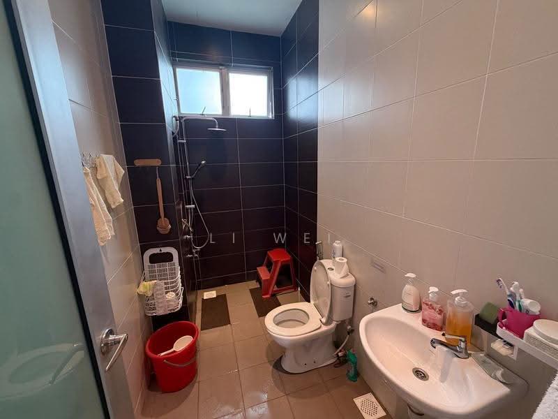 Condominium for Rent at The Seed Taman Sutera Utama - Li Wei - Bathroom - PropertyGuru.com.my