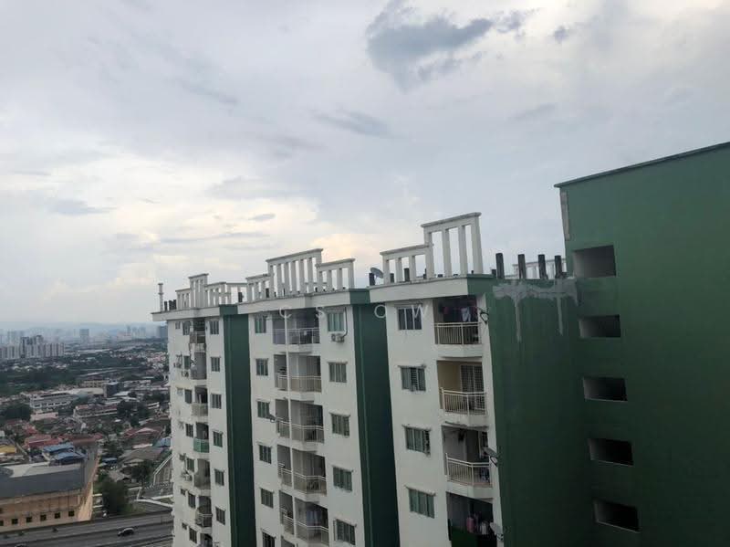 Kondominium untuk Disewa di Kepong Sentral Condominium - CS OW - Exterior - PropertyGuru.com.my