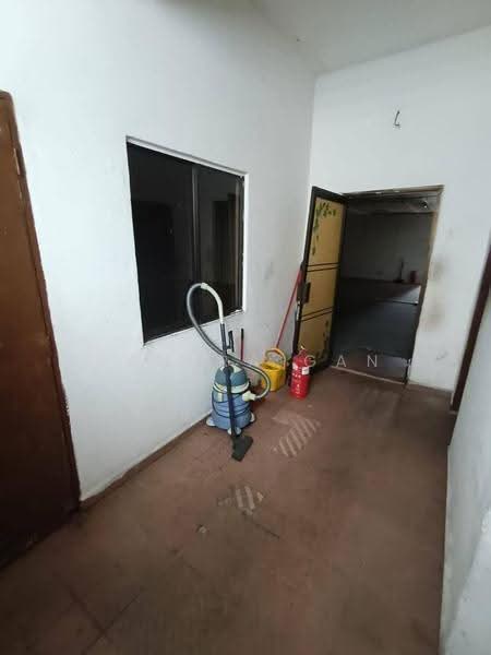Kedai untuk Disewa di Skudai (Johor) - Sandra Gan - Corridor - PropertyGuru.com.my