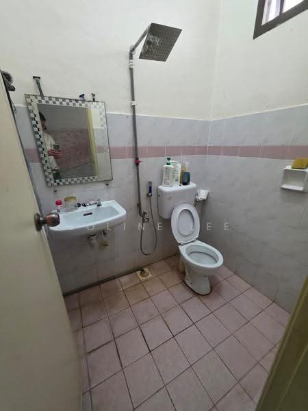 1-storey Terraced House for Sale in Johor Bahru (Johor) - Joline Lee - Bathroom - PropertyGuru.com.my