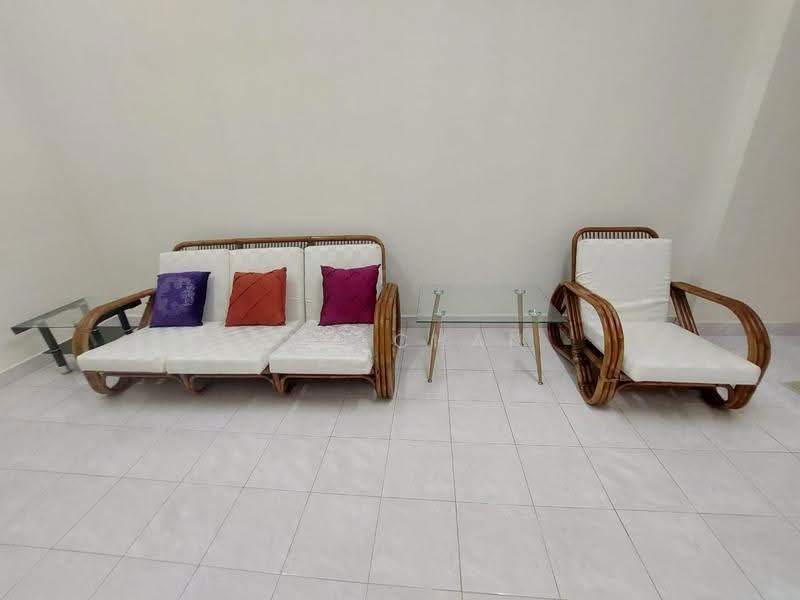 Rumah Teres 1-Tingkat untuk Disewa di Petaling Jaya (Selangor) - Sam Chan - Living Room - PropertyGuru.com.my