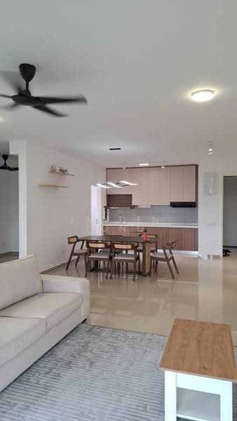 Kediaman Servis untuk Disewa di D'Erica - Jayden Tong - Living Room - PropertyGuru.com.my