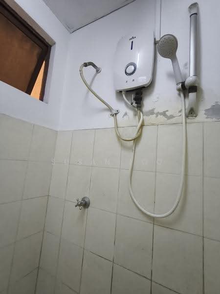 Condominium for Rent at Palm Spring @ Damansara - Susan Foo - Bathroom - PropertyGuru.com.my