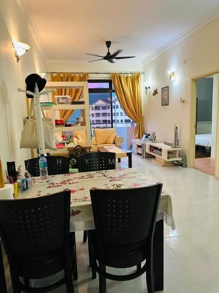 Kondominium untuk Dijual di Eden Seaview Condominium - Hoy Meng - Living Room - PropertyGuru.com.my