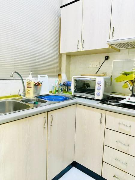 Kondominium untuk Dijual di Eden Seaview Condominium - Hoy Meng - Kitchen - PropertyGuru.com.my