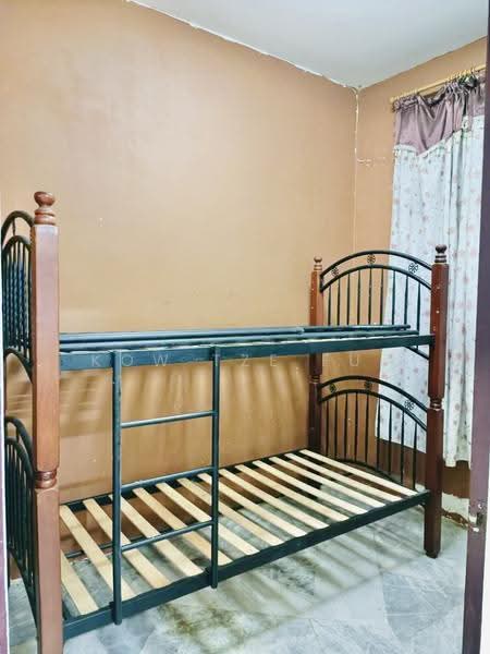 Rumah Teres untuk Dijual di Bandar Putra Permai (Seri Kembangan) - Kow Tze Fui - Bedroom - PropertyGuru.com.my