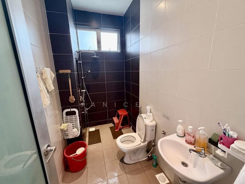 Condominium for Sale at The Seed Taman Sutera Utama - Janice . - Bathroom - PropertyGuru.com.my