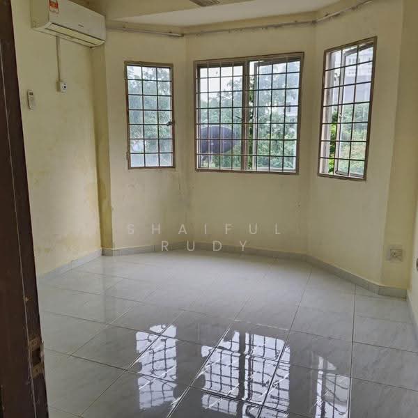 Kondominium untuk Dijual di Sri Suajaya Condominium - Shaiful Rudy - Interior - PropertyGuru.com.my