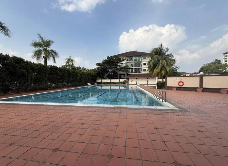 Apartment for Sale at Larkin Residence - Daniel Yong - Pool - PropertyGuru.com.my
