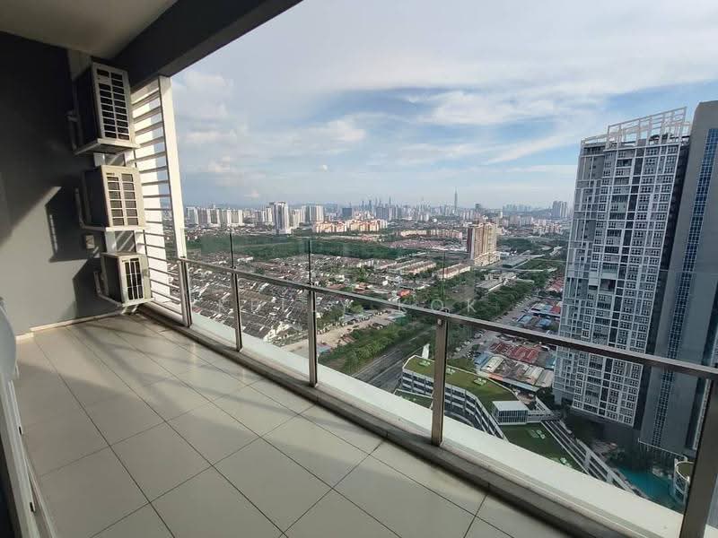 Kediaman Servis untuk Disewa di Eco Sky - Kelly Kok - Balcony - PropertyGuru.com.my
