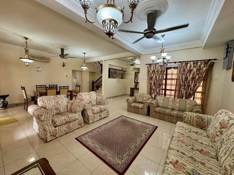 Rumah Teres 2-Tingkat untuk Dijual di Bukit Jelutong (Shah Alam) - Afiqah zaidi - Living Room - PropertyGuru.com.my