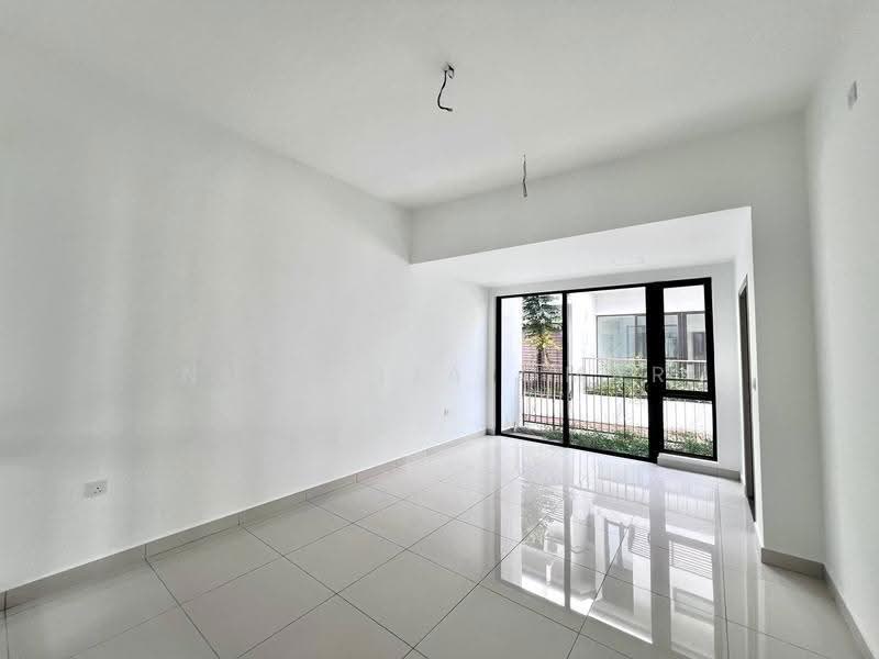Rumah Teres untuk Dijual di Elmina (Shah Alam) - Nur Alia Omar - Living Room - PropertyGuru.com.my