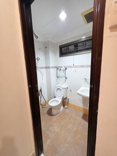 Rumah Berkembar untuk Dijual di Bandar Bukit Tinggi (Klang) - Matthew Lim - Bathroom - PropertyGuru.com.my