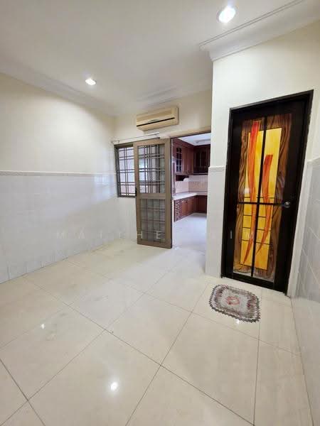 Rumah Berkembar untuk Dijual di Bandar Bukit Tinggi (Klang) - Matthew Lim - Kitchen - PropertyGuru.com.my