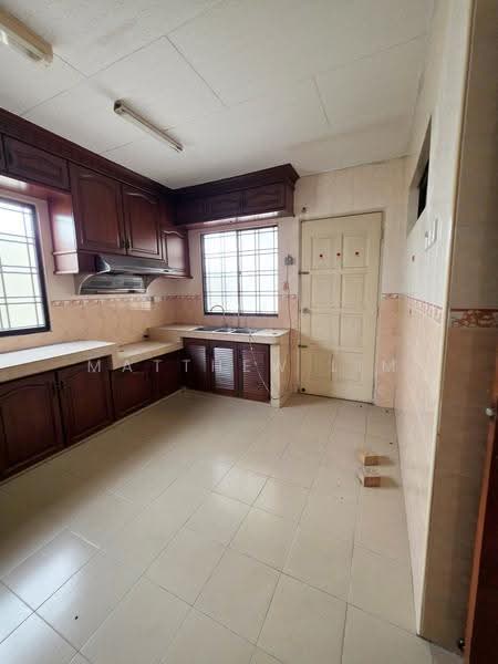 Rumah Berkembar untuk Dijual di Bandar Bukit Tinggi (Klang) - Matthew Lim - Kitchen - PropertyGuru.com.my
