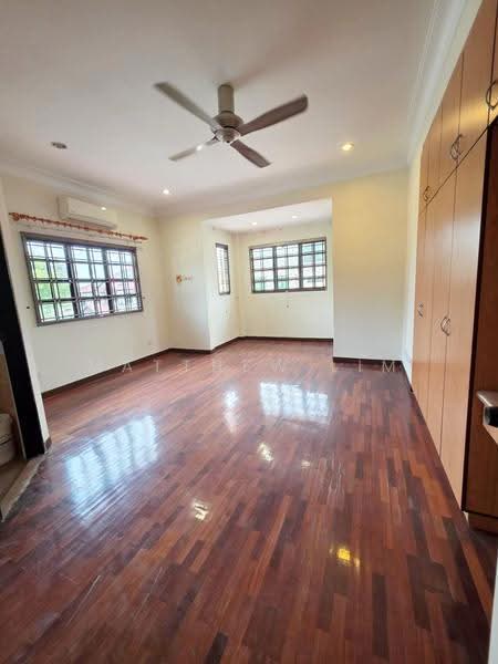 Rumah Berkembar untuk Dijual di Bandar Bukit Tinggi (Klang) - Matthew Lim - Living Room - PropertyGuru.com.my