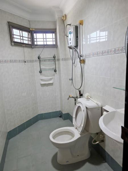 Rumah Berkembar untuk Dijual di Bandar Bukit Tinggi (Klang) - Matthew Lim - Bathroom - PropertyGuru.com.my