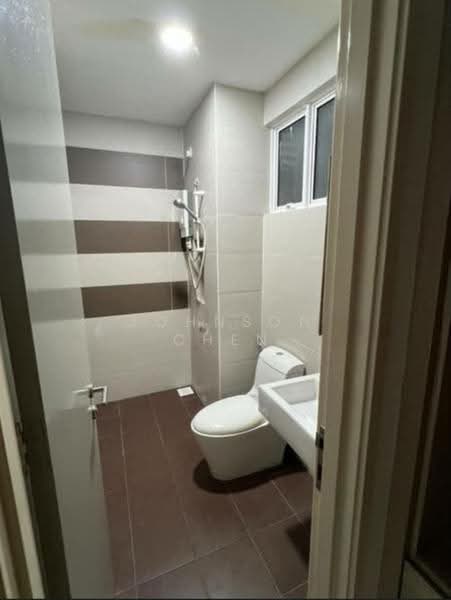 Apartment for Sale at Skysuites @ Meldrum Hills - Johnson Chen - Bathroom - PropertyGuru.com.my