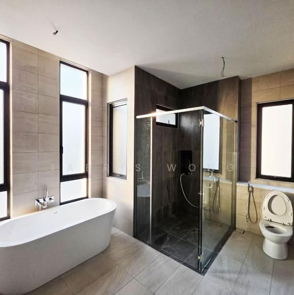 Rumah Berkembar untuk Disewa di Telok Panglima Garang (Selangor) - Tabris Wong - Bathroom - PropertyGuru.com.my