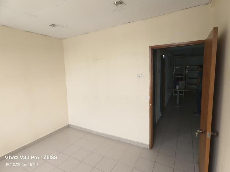 Terrace Factory for Rent in Sri Edaran Industrial Park (Batu) - John Tan - Interior - PropertyGuru.com.my
