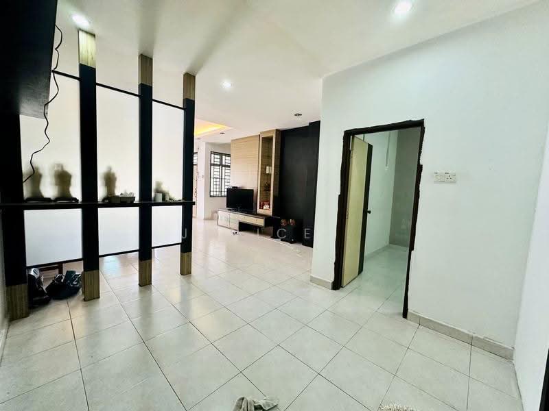 Rumah Teres 2-Tingkat untuk Dijual di Bukit Indah (Iskandar Puteri (Nusajaya)) - Janice . - Living Room - PropertyGuru.com.my