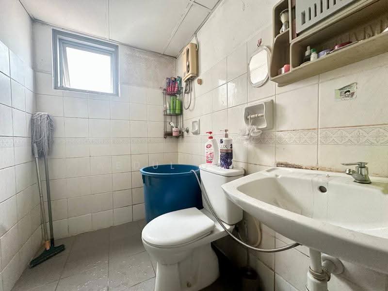 Kondominium untuk Dijual di Pantai Hillpark 2 - Abdul Qadir - Bathroom - PropertyGuru.com.my