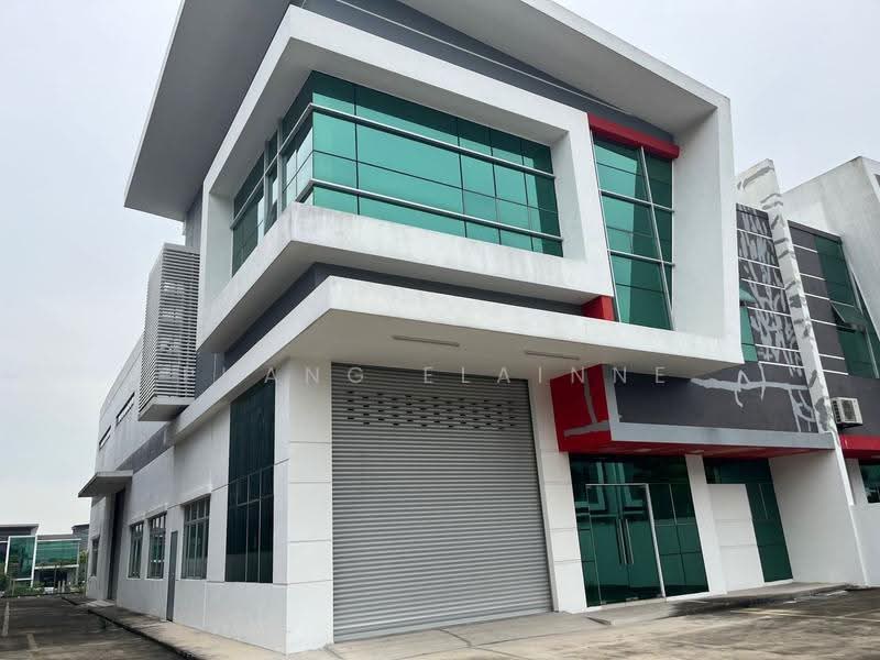 Semi-D Factory for Sale in Taman Perindustrian Cemerlang (Ulu Tiram) - Phang Elainne - PropertyGuru.com.my