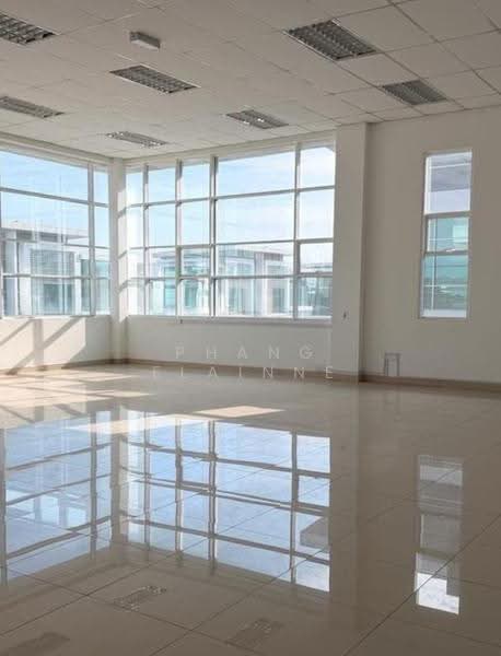 Semi-D Factory for Sale in Taman Perindustrian Cemerlang (Ulu Tiram) - Phang Elainne - Interior - PropertyGuru.com.my