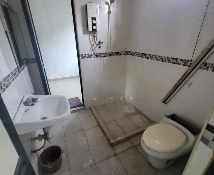 Rumah Teres 2-Tingkat untuk Dijual di Saujana Damansara (Damansara Damai) - Eva Yap - Bathroom - PropertyGuru.com.my