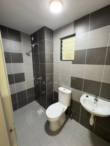 Service Residence for Sale at Residensi Mutiara Kajang 2 - Wadihan Fairuz - Bathroom - PropertyGuru.com.my