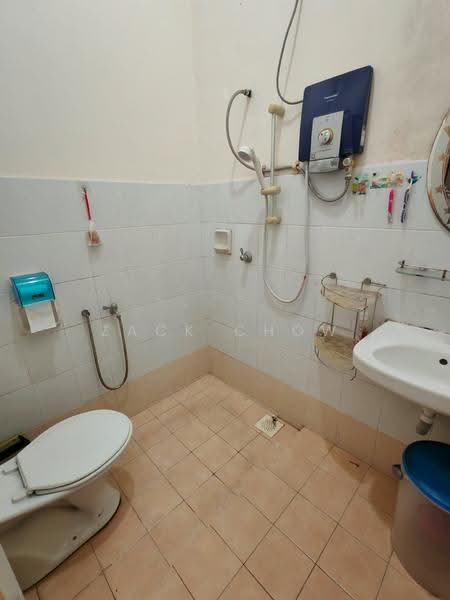 1-storey Terraced House for Sale in Taman Puteri Wangsa (Ulu Tiram) - Zack Chow - Bathroom - PropertyGuru.com.my
