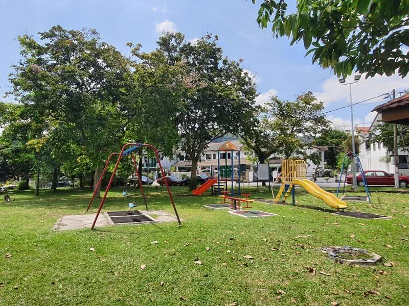 Rumah Teres 2-Tingkat untuk Dijual di Bukit Indah (Ampang) - Ellie Pang - Garden - PropertyGuru.com.my