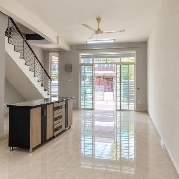 2-storey Terraced House for Rent in Ampang Saujana (Ampang) - Willy Cheok - Living Room - PropertyGuru.com.my
