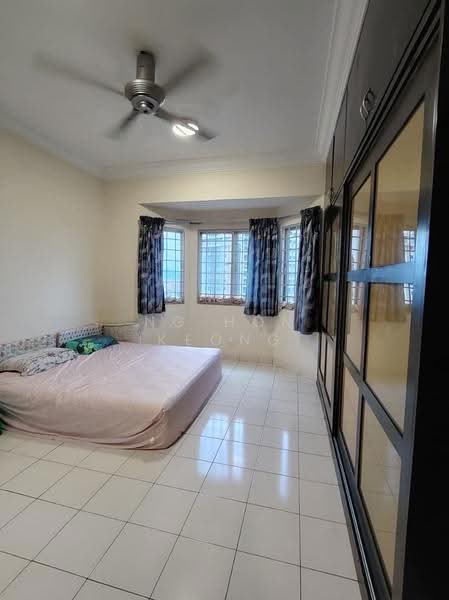 Apartment for Sale at Sri Bayu Apartments - Ng Hon Keong - Bedroom - PropertyGuru.com.my