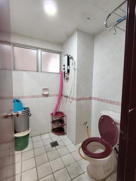 Apartment for Sale at Sri Bayu Apartments - Ng Hon Keong - Bathroom - PropertyGuru.com.my