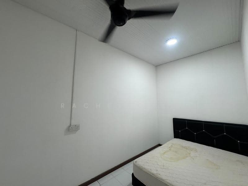 Rumah Teres 1-Tingkat untuk Dijual di other (Putatan) - Rachel Chew - Bedroom - PropertyGuru.com.my