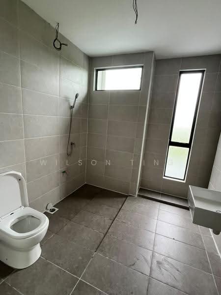 2-storey Terraced House for Sale in Kuching (Sarawak) - Wilson Ting - Master Bathroom - PropertyGuru.com.my