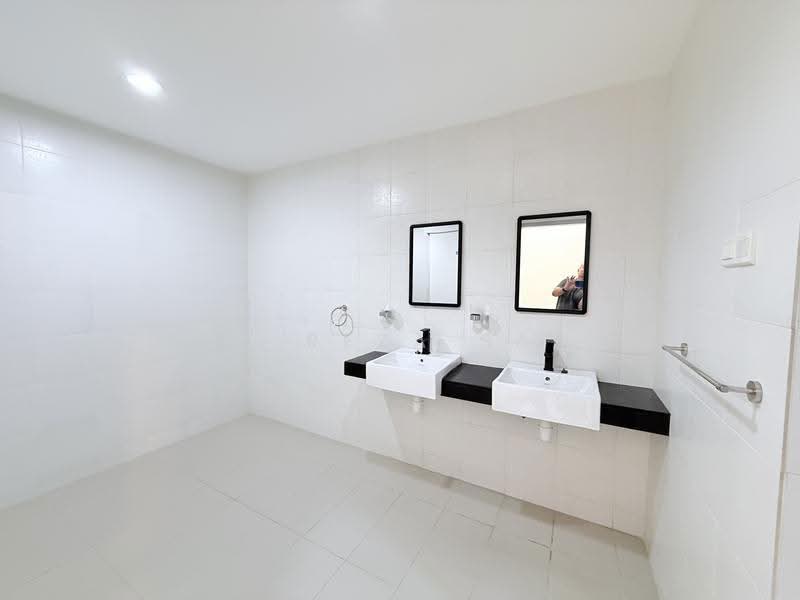 Kondominium untuk Dijual di Serin Residency - SHAH REZA SAMAT - Bathroom - PropertyGuru.com.my