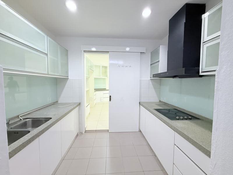 Kondominium untuk Dijual di Serin Residency - SHAH REZA SAMAT - wet kitchen - PropertyGuru.com.my