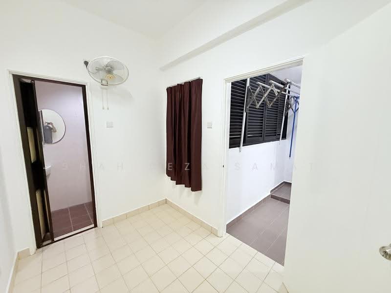 Kondominium untuk Dijual di Serin Residency - SHAH REZA SAMAT - maidroom - PropertyGuru.com.my