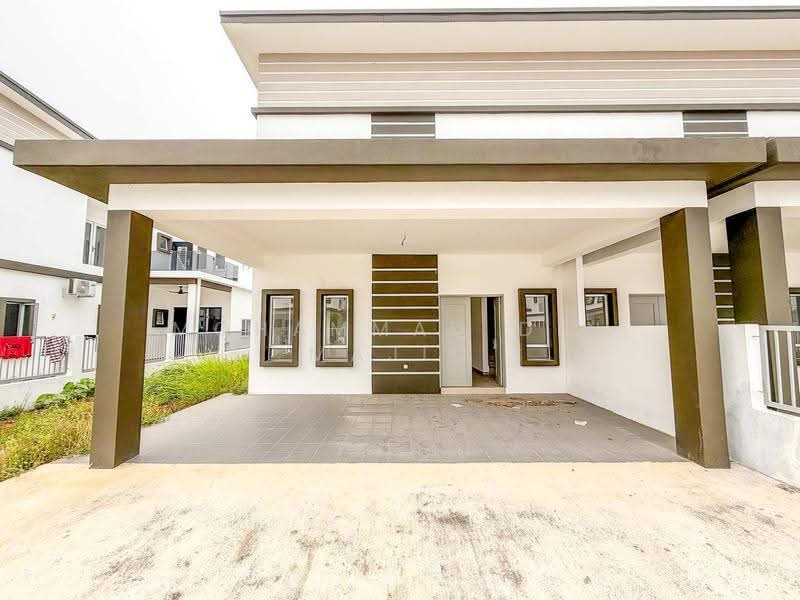 Rumah Berkembar untuk Dijual di Seksyen 30 (Shah Alam) - Mohammad Din Majid - Exterior - PropertyGuru.com.my