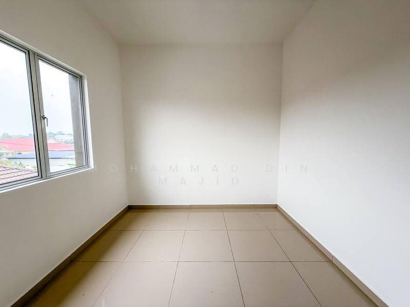 Rumah Berkembar untuk Dijual di Seksyen 30 (Shah Alam) - Mohammad Din Majid - PropertyGuru.com.my