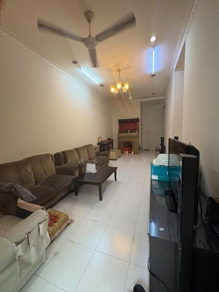1-storey Terraced House for Sale in Taman Bestari Indah (Ulu Tiram) - Jas Tay - Living Room - PropertyGuru.com.my