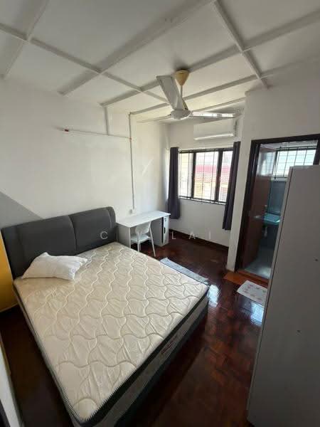 Rumah Teres 2-Tingkat untuk Disewa di Seksyen 17 (Petaling Jaya) - C Y Lai - Bedroom - PropertyGuru.com.my