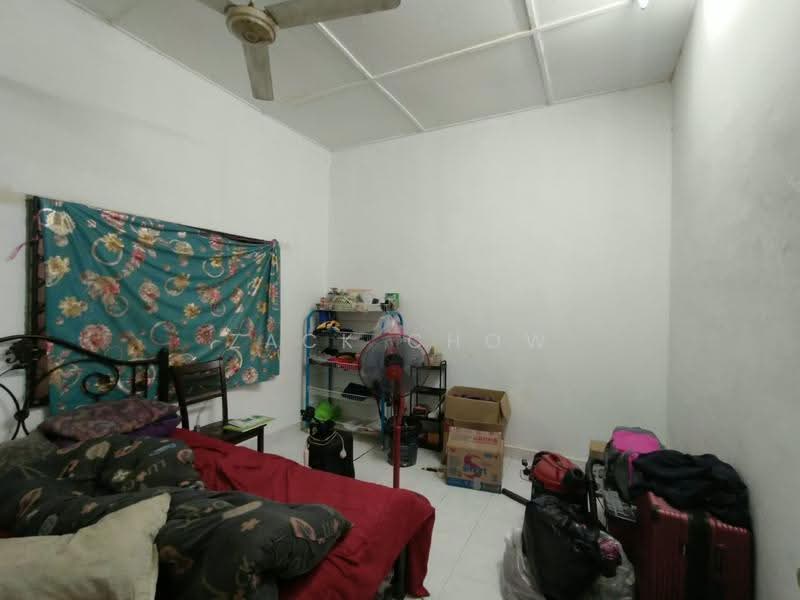 Rumah Teres 1-Tingkat untuk Dijual di Senai (Kulai) - Zack Chow - Bedroom - PropertyGuru.com.my
