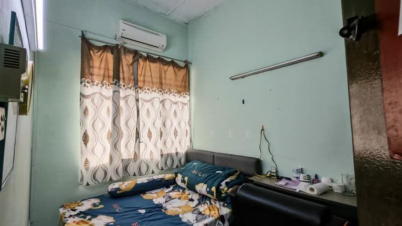 1-storey Terraced House for Sale in Masai (Johor) - Kym Kee - Bedroom - PropertyGuru.com.my