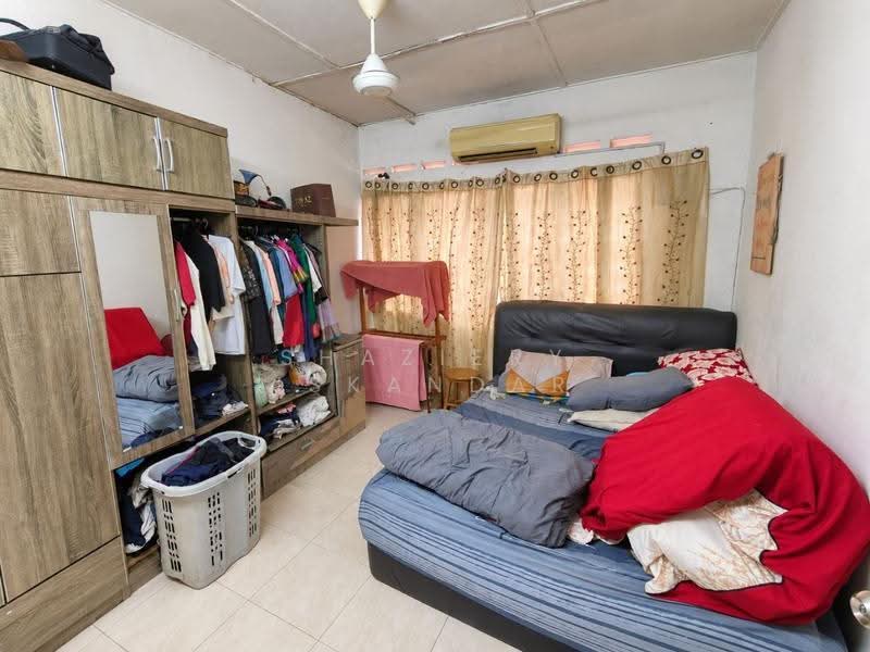 Rumah Teres 2-Tingkat untuk Dijual di Taman Sri Watan (Ampang) - Shaziery Iskandar - Bedroom - PropertyGuru.com.my