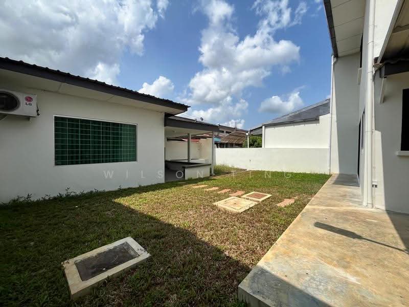 Rumah Berkembar untuk Dijual di Stapok (Kuching) - Wilson Ting - Exterior - PropertyGuru.com.my